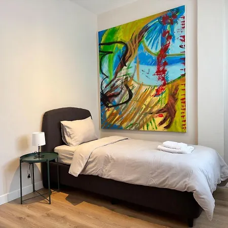 Moda Avenue At Heart Of Moda 3 Bedroom 180m2 דירה